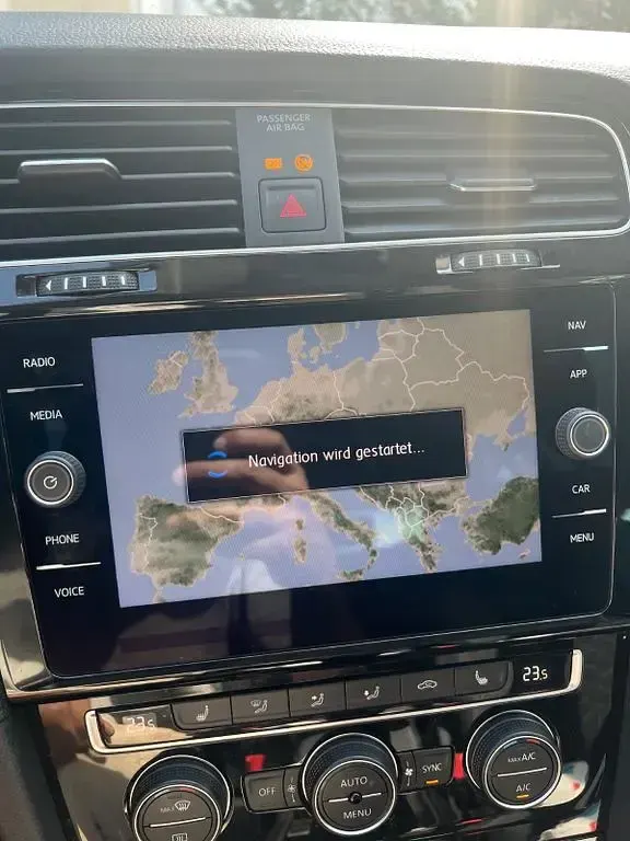 Gebraucht VW Golf VII Join 116 PS (85 kW) 2018 Weiß Kombi
