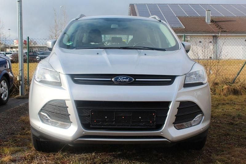 Silber Gebraucht 2016 Ford Kuga Trend SUV | 8.990 € (Superpreis) - Bild 1/4