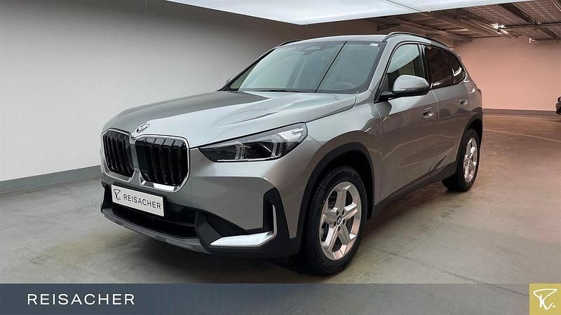 Spacesilber metallic Neu 2025 BMW X1 Sport Line SUV | 46.990 € (Superpreis) - Bild 1/4