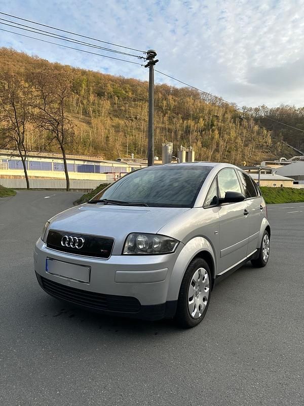 Second-hand Audi A2 75 CP (55 kW) 2002 Argintiu Hatchback