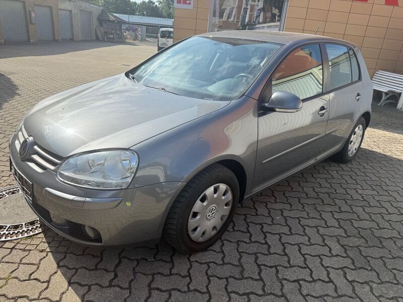 Grau Gebraucht 2005 VW Golf IV Limousine | 4.400 € (Teuer) - Bild 1/4