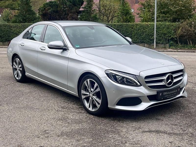 Silber Gebraucht 2015 Mercedes C300 Limousine | 21.799 € (Superpreis) - Bild 1/4