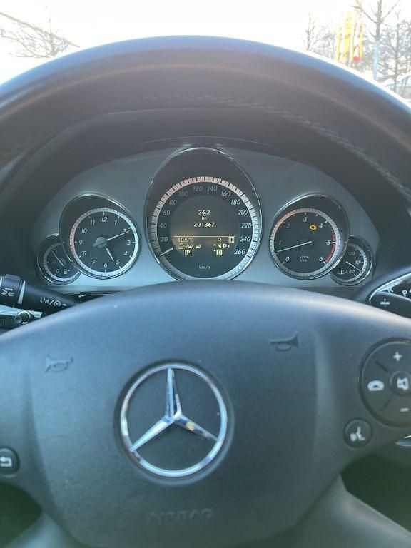 Gebraucht Mercedes E350 Avantgarde 231 PS (169 kW) 2009 Braun Limousine