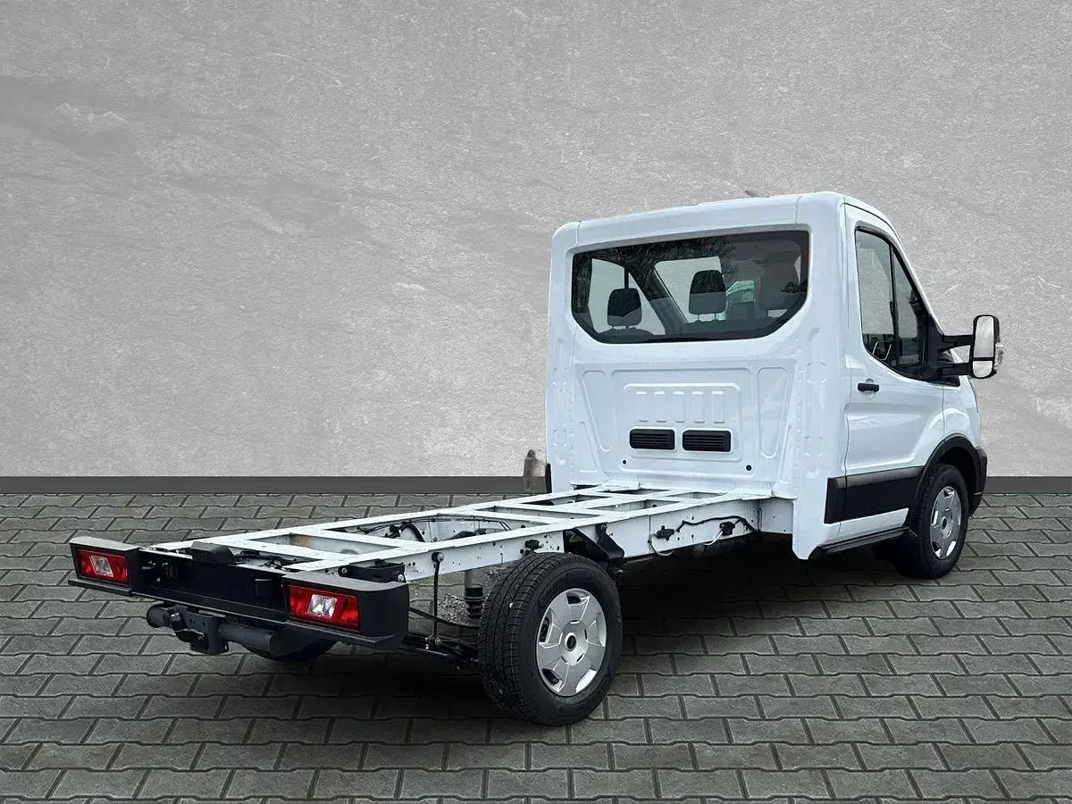 Nowe Ford Transit Trend 165 KM (121 kW) 2025 Biały Sedan/Limuzyna