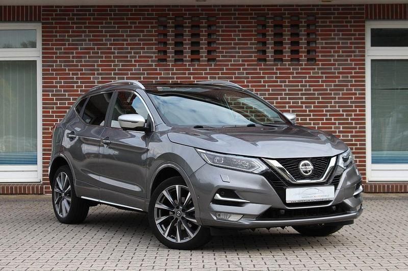 Grau Gebraucht 2020 Nissan Qashqai 360º SUV | 19.890 € (Etwas zu teuer) - Bild 1/4