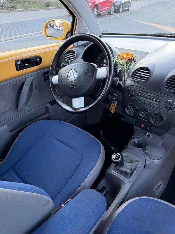 Gebraucht VW New Beetle Style 102 PS (75 kW) 2002 Gelb Kleinwagen