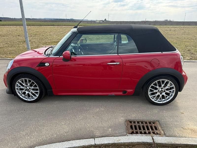 Gebraucht Mini Cooper Cabriolet 122 PS (89 kW) 2013 Rot Cabrio