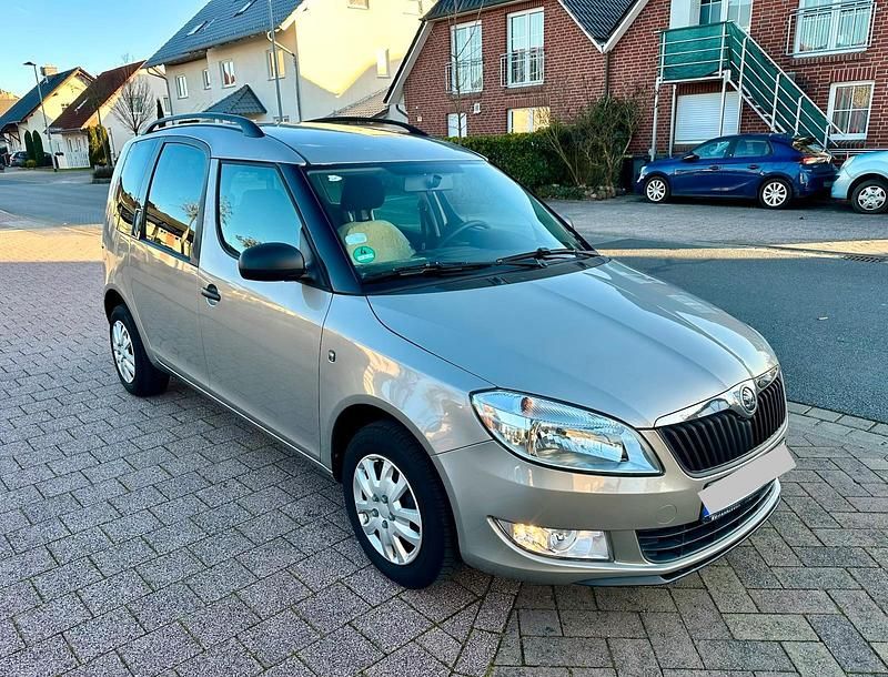 Gold Gebraucht 2013 Skoda Roomster Van / Kleinbus | 3.999 € (Guter Preis) - Bild 1/4
