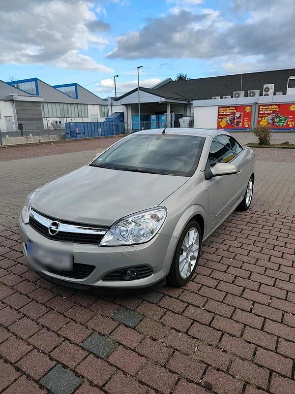 Gebraucht 2007 Opel Astra Cabriolet Cabrio | 5.200 € (Teuer) - Bild 1/4