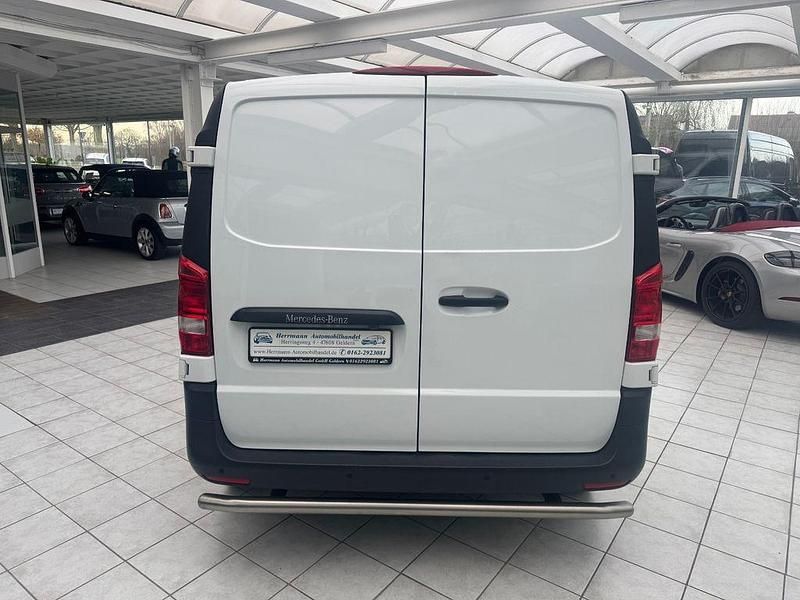 Gebraucht Mercedes Vito 114 PS (83 kW) 2019 Weiß Van