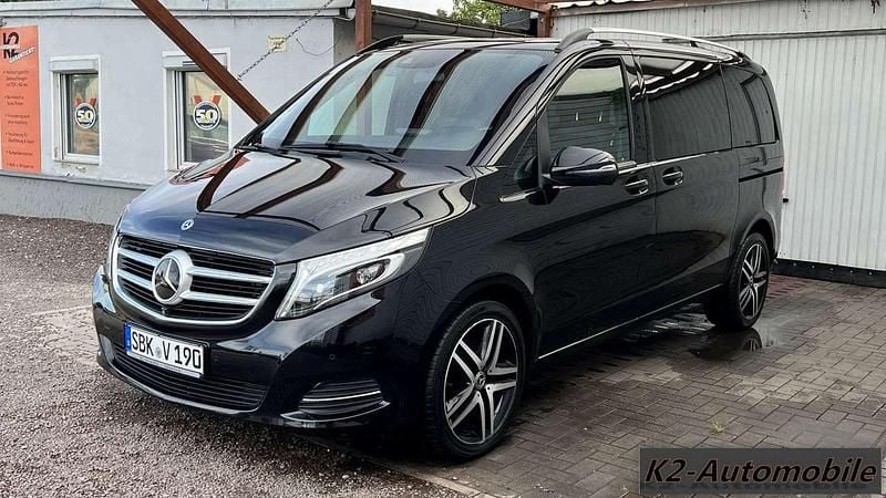 Schwarz Gebraucht 2019 Mercedes V250 Avantgarde Van / Kleinbus | 40.990 € (Superpreis) - Bild 1/4