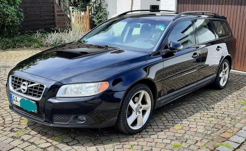 Schwarz Gebraucht 2010 Volvo V70 R-Design Kombi | 4.250 € (Superpreis) - Bild 1/4