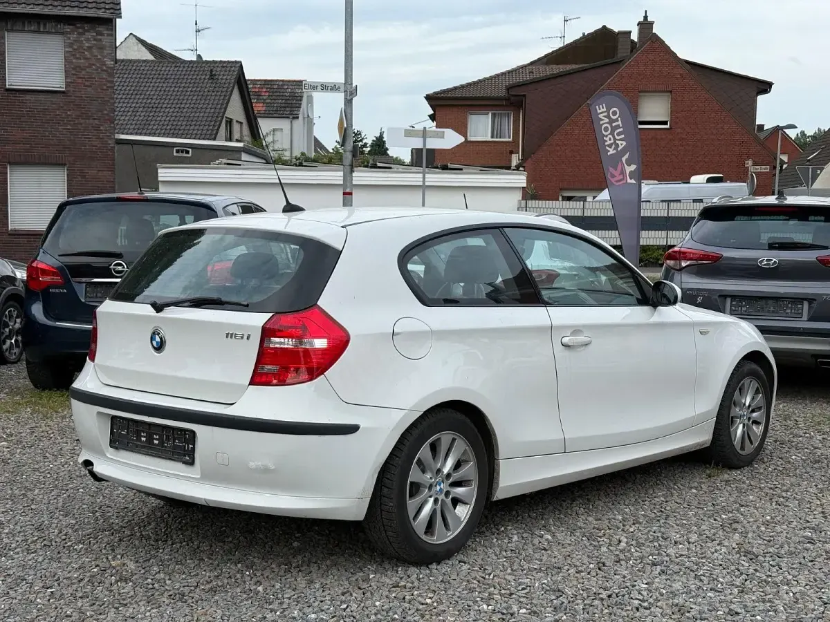 Gebraucht BMW 116 Efficient Dynamics 122 PS (89 kW) 2009 Weiß Kleinwagen