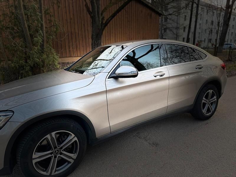 Gebraucht Mercedes GLC200 197 PS (144 kW) 2020 Beige SUV