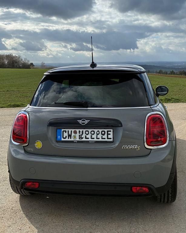 Gebraucht Mini Cooper SE Essential 135 kW (184 PS) 2021 Grau Kleinwagen