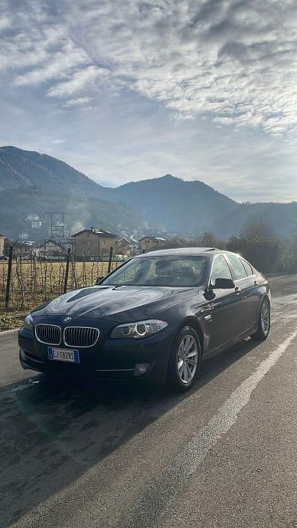 Gebraucht BMW 535 306 PS (225 kW) 2011 Blau Limousine