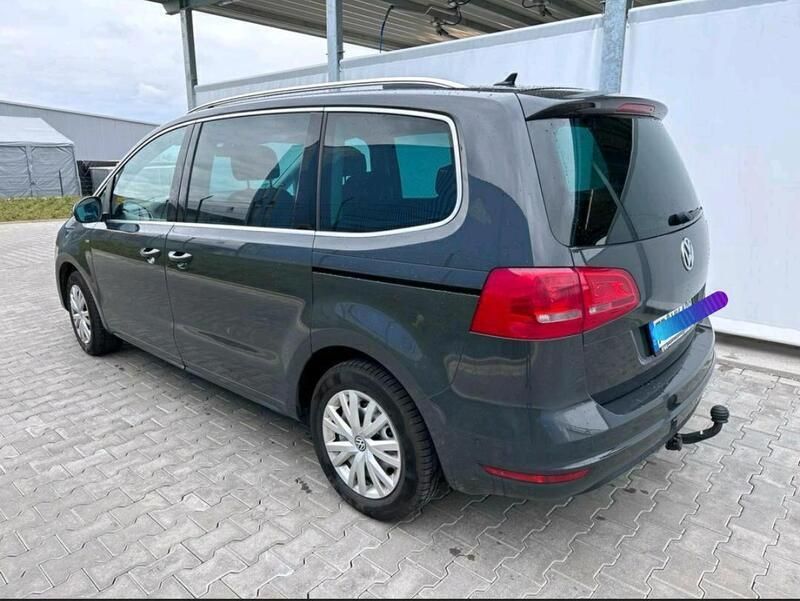 Grau Gebraucht 2015 VW Sharan Van / Kleinbus | 11.950 € (Guter Preis) - Bild 1/4