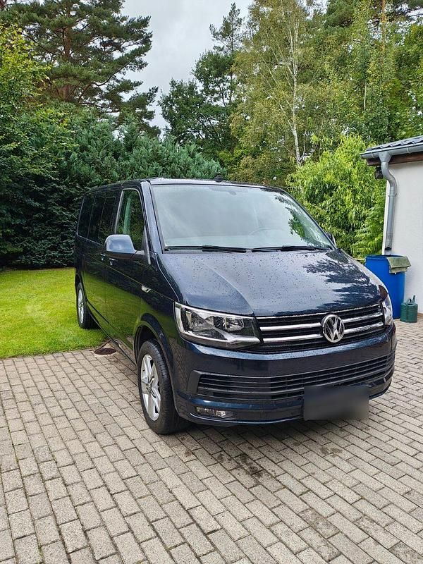 Second-hand VW Multivan 150 CP (110 kW) 2016 Albastru Monovolum