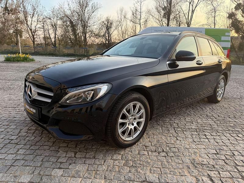 Gebraucht Mercedes C220 170 PS (125 kW) 2015 Schwarz Kombi
