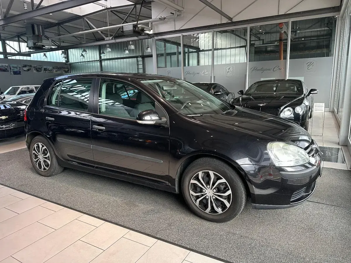 Gebraucht VW Golf IV Trendline 75 PS (55 kW) 2005 Schwarz Limousine