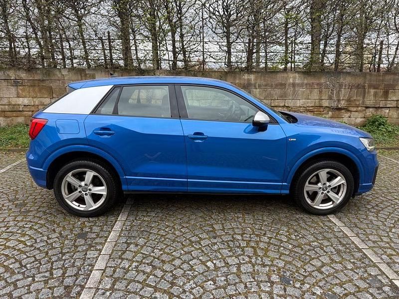 Gebraucht Audi Q2 Sport 116 PS (85 kW) 2018 Blau SUV