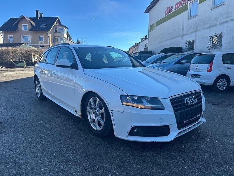 Gebraucht Audi A4 Attraction 120 PS (88 kW) 2011 Weiß Kombi