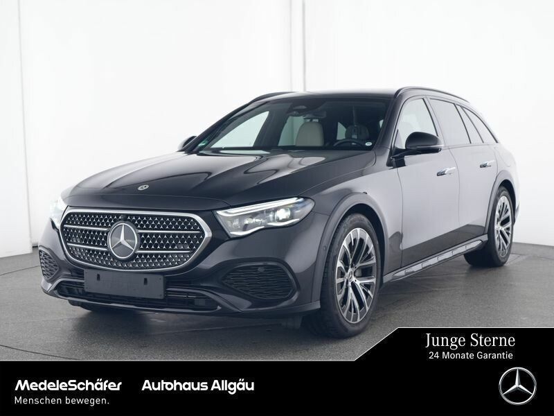 Grau Gebraucht 2024 Mercedes E300 Night Limousine | 64.660 € (Fairer Preis) - Bild 1/4