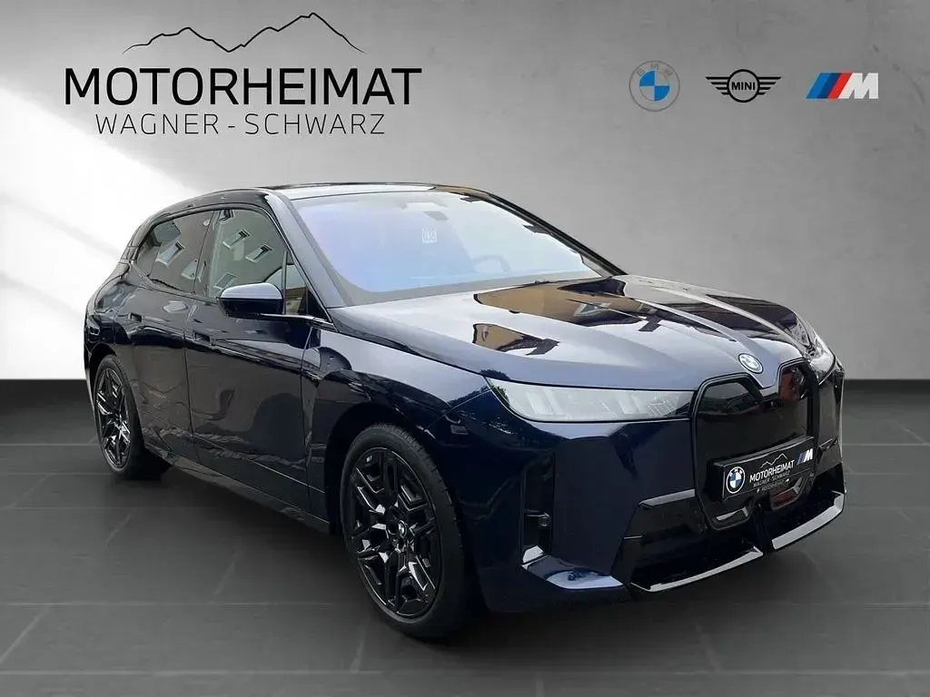 Neu BMW iX M Sport 300 kW (408 PS) 2025 Blau SUV