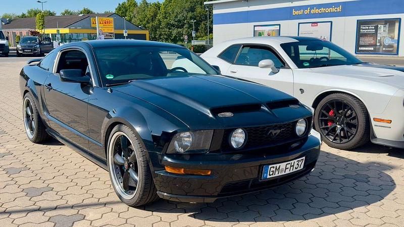 Gebraucht Ford Mustang GT 320 PS (235 kW) 2006 Schwarz Coupé