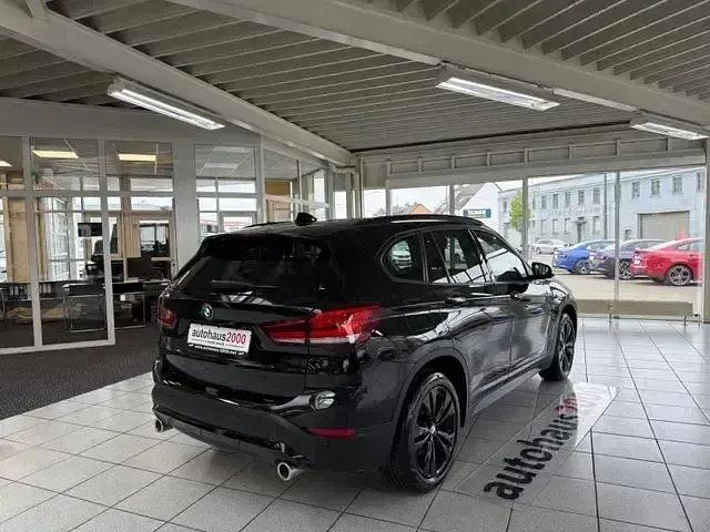 Second-hand BMW X1 Advantage 150 CP (110 kW) 2022 Negru SUV