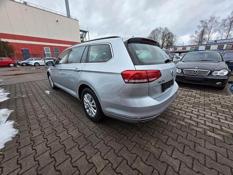 Gebraucht VW Passat Comfortline 190 PS (139 kW) 2018 Silber Kombi