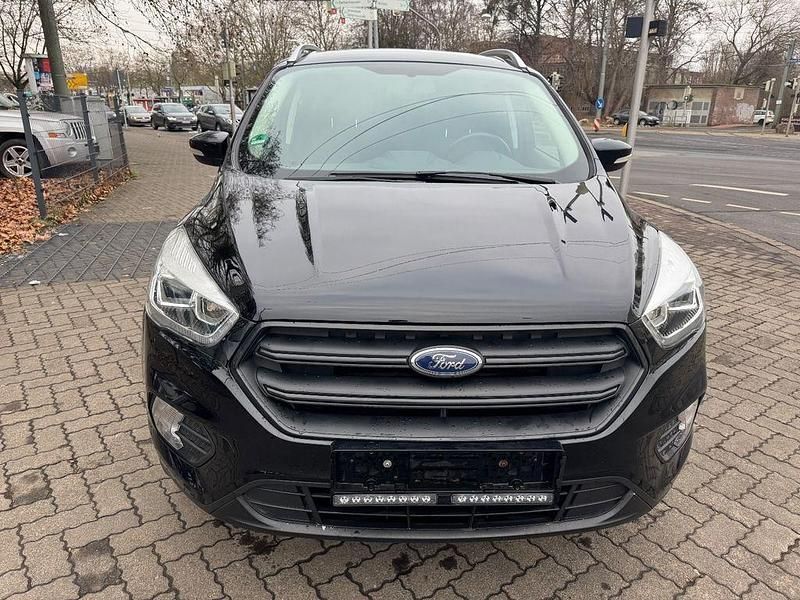 Gebraucht Ford Kuga Cool & Connect 182 PS (133 kW) 2017 Schwarz SUV