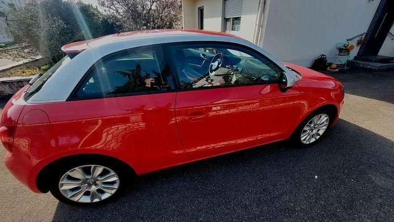 Gebraucht Audi A1 Ambition 86 PS (63 kW) 2011 Rot Kleinwagen