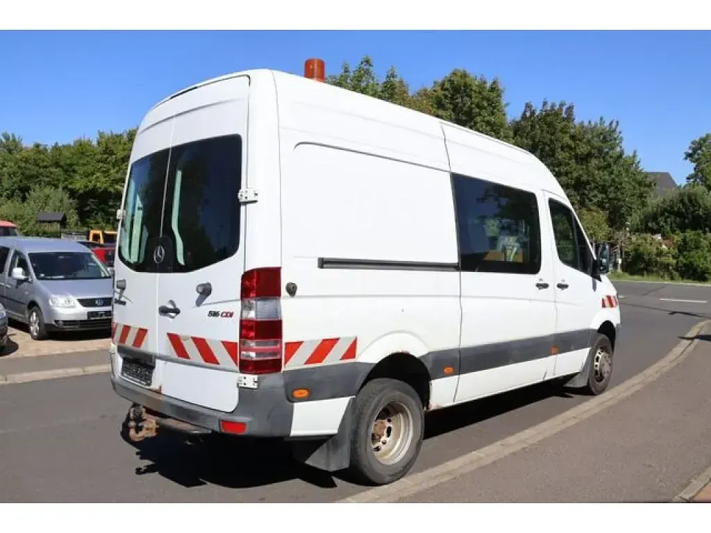 Używany Mercedes Sprinter 163 KM (119 kW) 2010 Biały Van