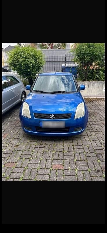 Second-hand Suzuki Swift 95 CP (69 kW) 2007 Albastru Hatchback