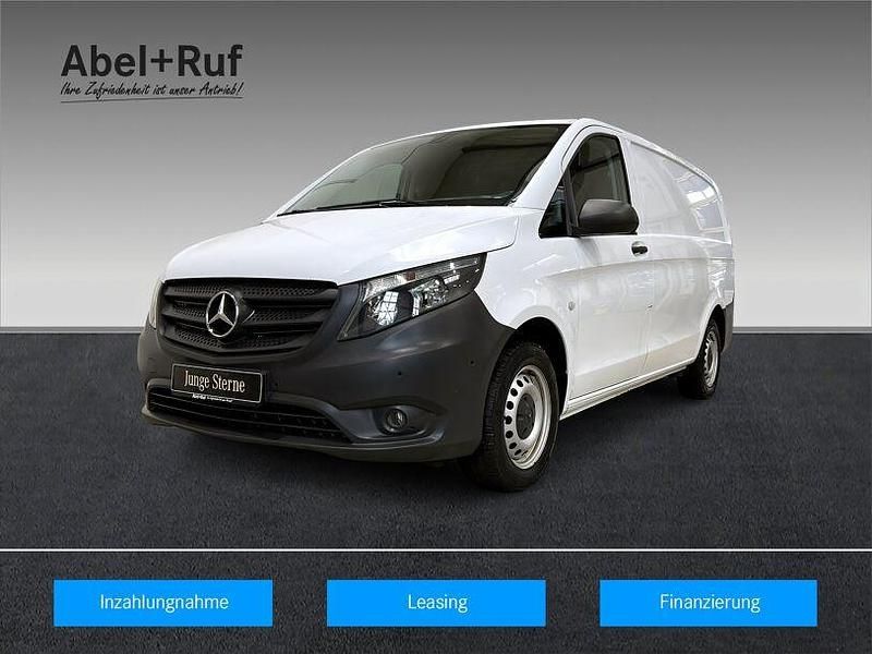 Weiß Gebraucht 2019 Mercedes Vito Van / Kleinbus | 18.921 € (Superpreis) - Bild 1/4