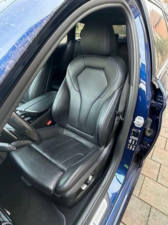 Gebraucht BMW M550 Performance 400 PS (294 kW) 2019 Blau Limousine