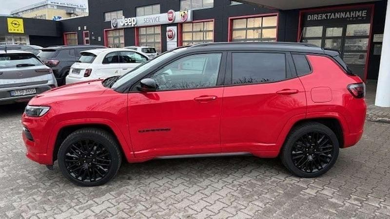 Gebraucht Jeep Compass 241 PS (177 kW) 2022 Zweifarblackierung colorado r SUV