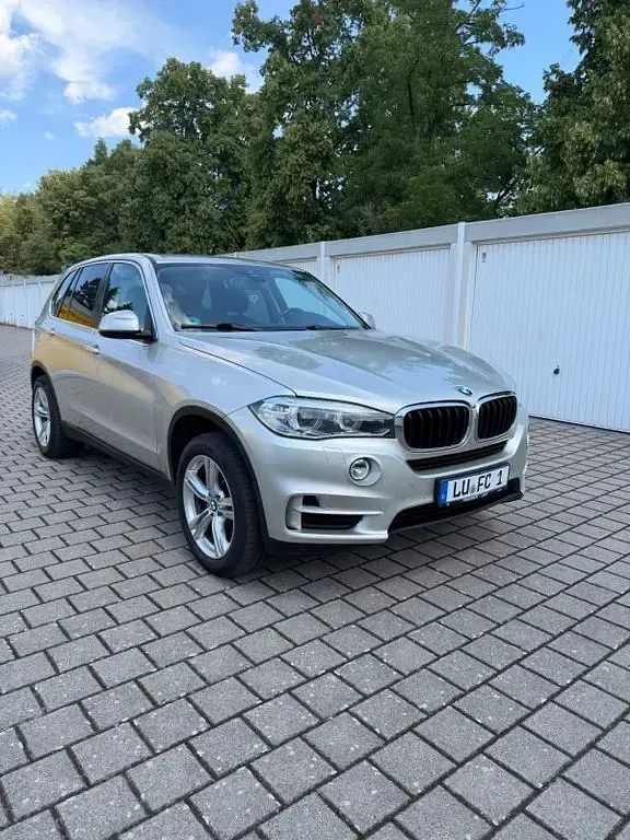 Gebraucht BMW X5 258 PS (189 kW) 2015 Silber SUV