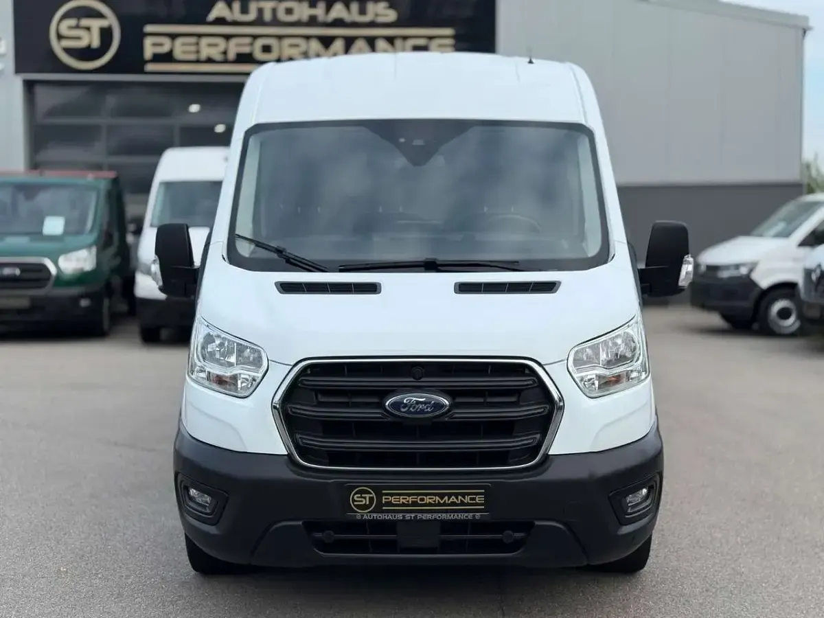 Gebraucht Ford Transit 170 PS (125 kW) 2021 Weiß Van