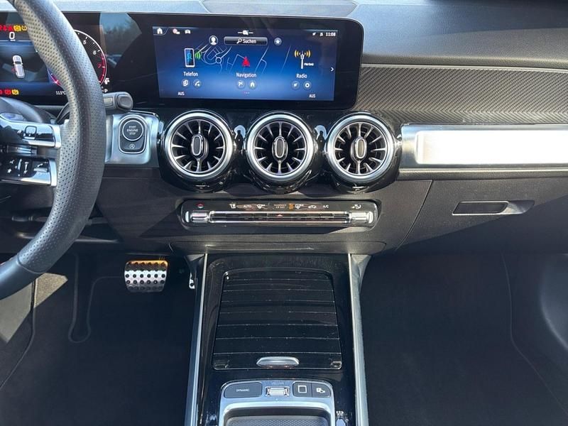 Gebraucht Mercedes GLB200 AMG 120 PS (88 kW) 2025 Unilack polarweiß SUV