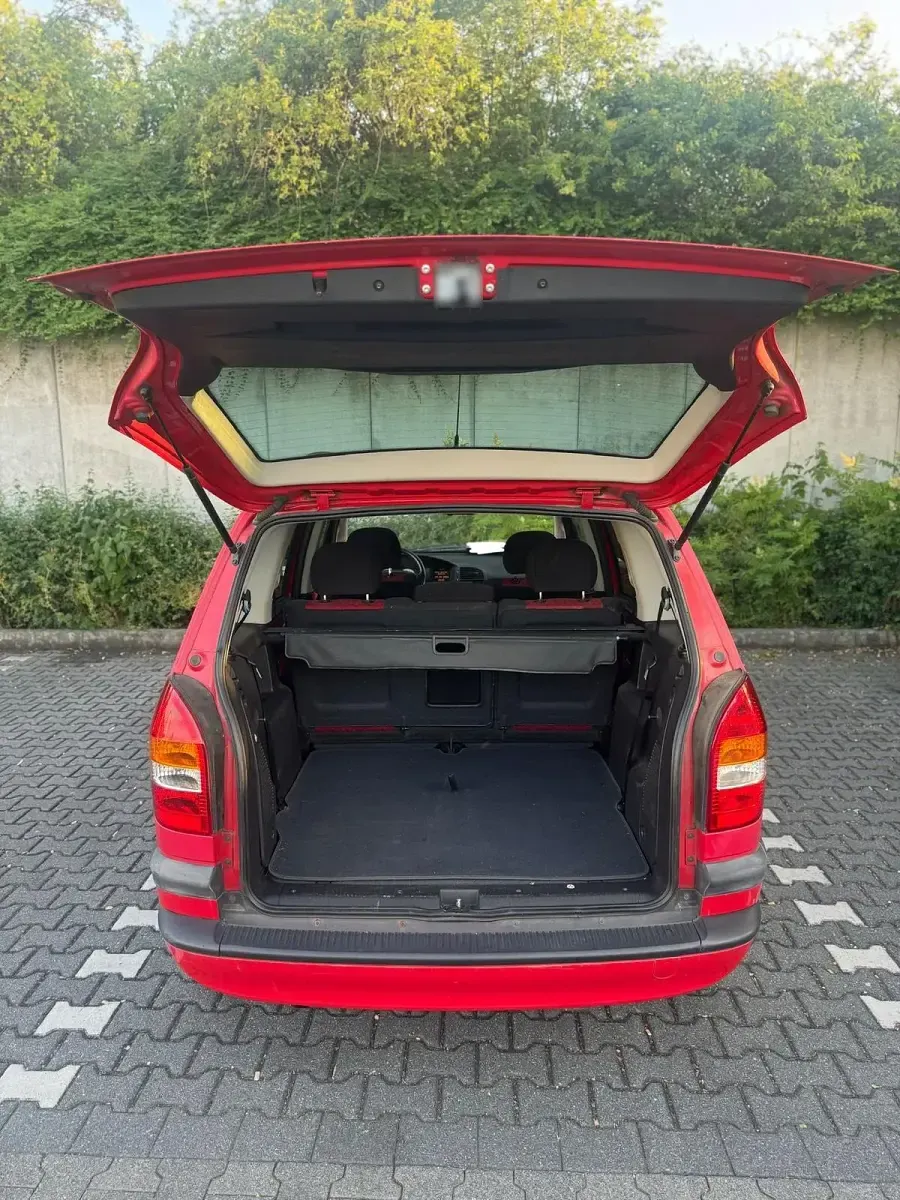 Gebraucht Opel Zafira Elegance 125 PS (91 kW) 2002 Rot Van / Kleinbus