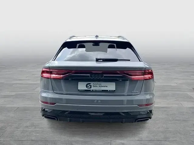 Gebraucht Audi Q8 Competition 286 PS (210 kW) 2023 Nardograu SUV