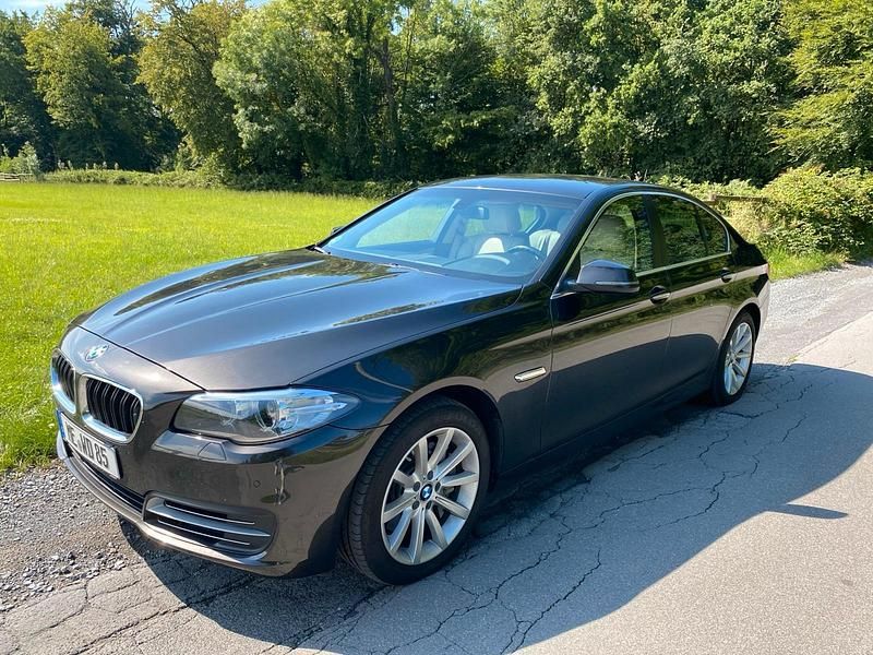 Braun Gebraucht 2014 BMW 528 Limousine | 19.900 € (Etwas zu teuer) - Bild 1/4