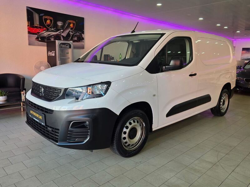 Weiß Gebraucht 2020 Peugeot Partner Van / Kleinbus | 11.290 € (Guter Preis) - Bild 1/4