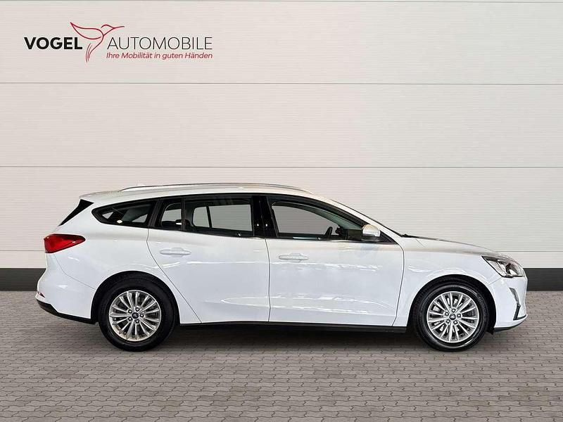 Gebraucht Ford Focus Titanium 150 PS (110 kW) 2019 Frost weiss Kombi