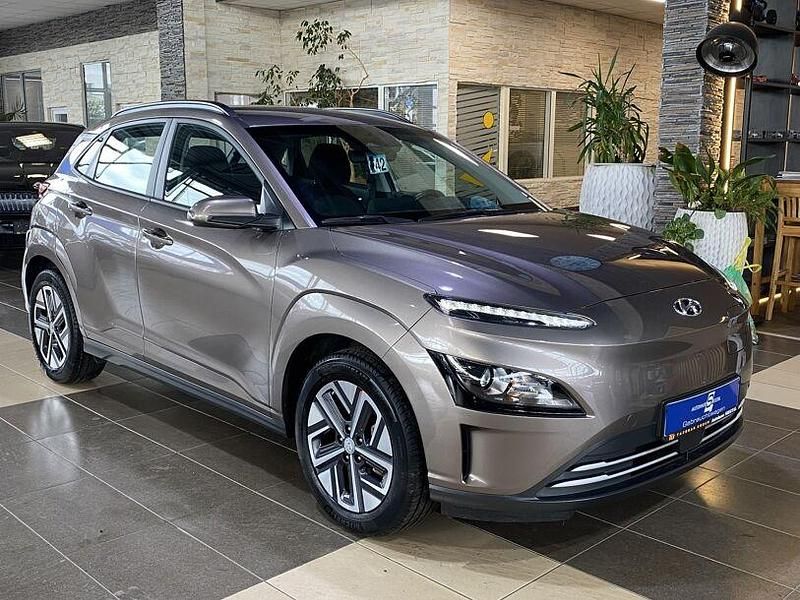 Gold Gebraucht 2022 Hyundai Kona Select SUV | 16.500 € (Guter Preis) - Bild 1/4