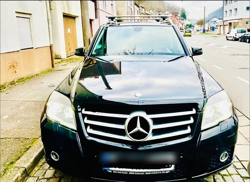 Schwarz Gebraucht 2010 Mercedes GLK350 SUV | 10.900 € (Fairer Preis) - Bild 1/4