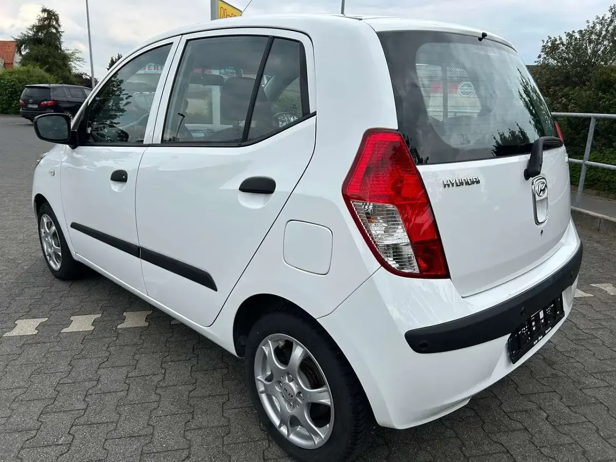 Gebraucht Hyundai i10 Edition+ 68 PS (50 kW) 2010 Weiss Kleinwagen