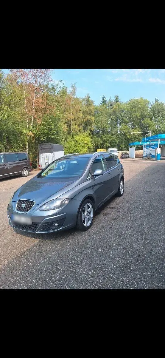 Gebraucht Seat Altea Style 140 PS (102 kW) 2012 Grau Van / Kleinbus